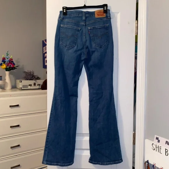 Levi Jeans - Picture 2 of 5